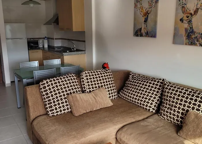 Piso Tranquilo En Aguino By Cristian&tamara 